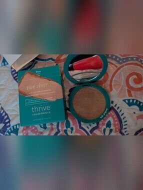 Thrive Bronzing Powder Compact